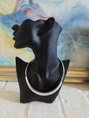 Classic Silver-Tone Women’s Collar Necklace - Unbranded